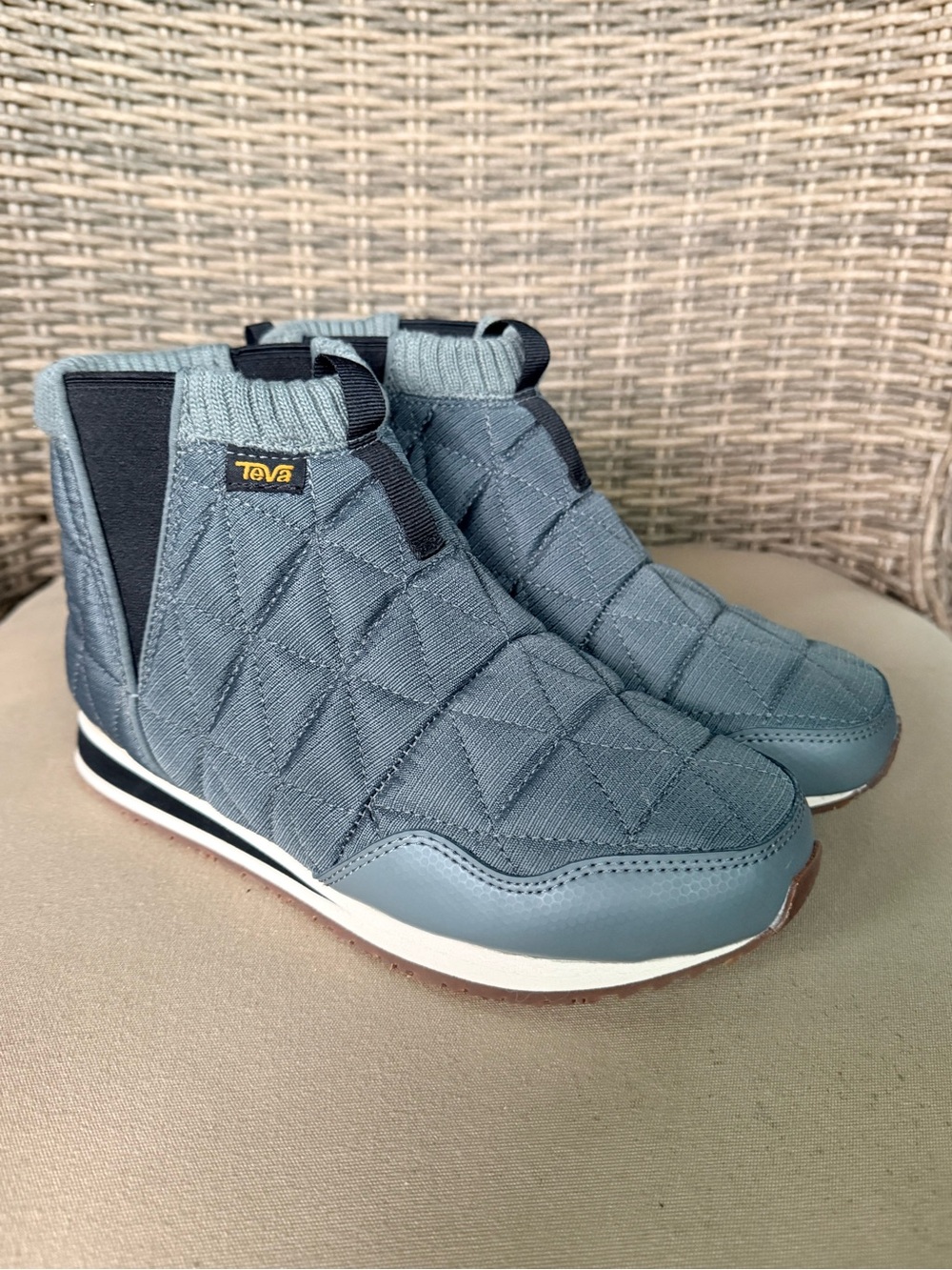 Teva ReEmber mid Quilted Slip-On Sneakers in Slate Blue